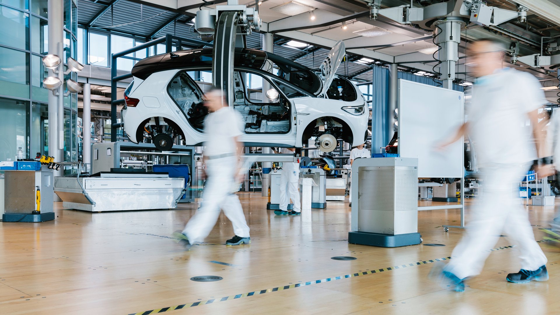 Παραγωγή ηλεκτρικού Volkswagen ID.3 στη Γκλέζερνε Μανουφάκτουρ της Δρέσδης