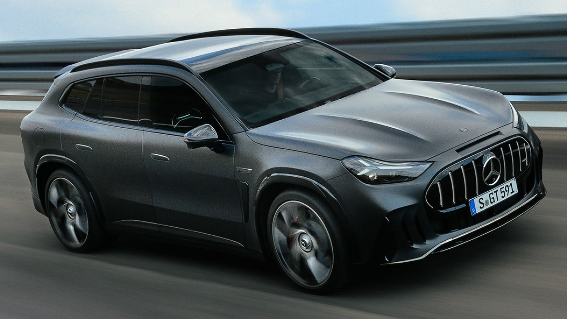 Γκρι Mercedes-AMG GT SUV εν κινήσει σε δρόμο, εμπρός τριών τετάρτων λήψη